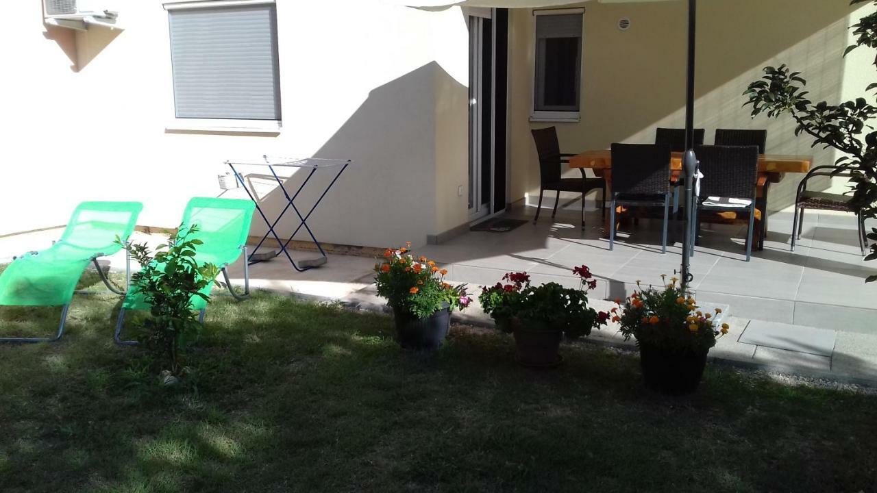Apartmant Jela Lägenhet Zaton  Exteriör bild
